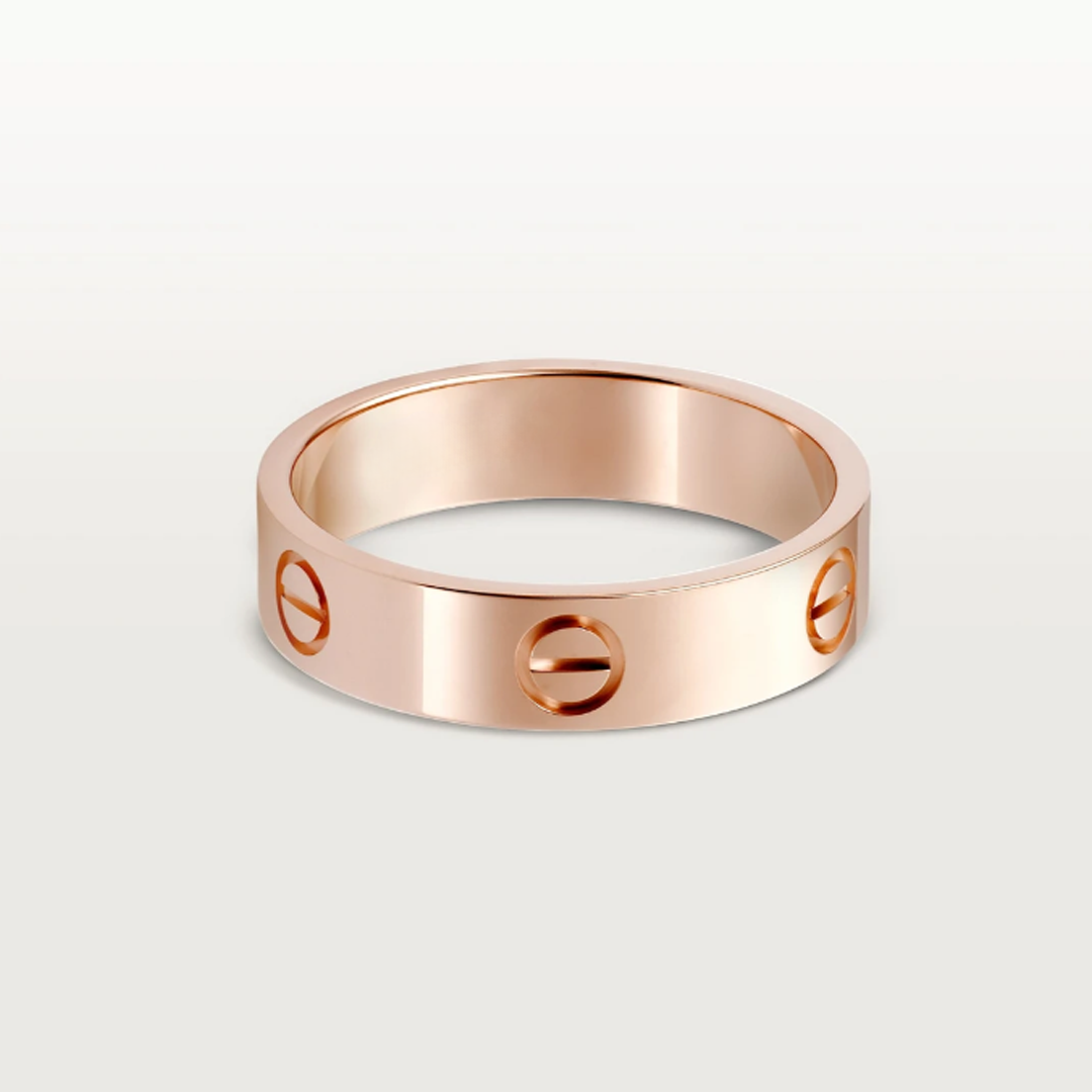 Emma | Medium Love Ring in Classic Design 4