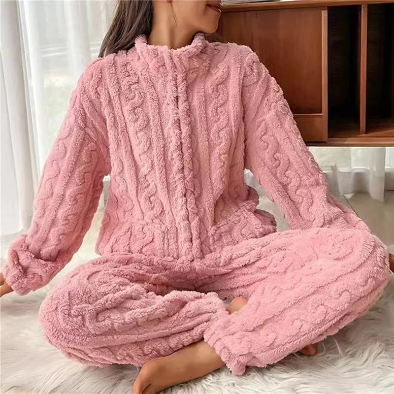 Laisa | Women's Winter Pajama Set With Zipper and High Collar 2