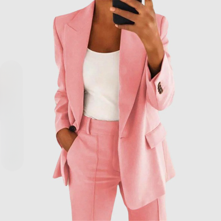 Sophia | Blazer Set for Women with Tailored Fit and Notched Lapels 2