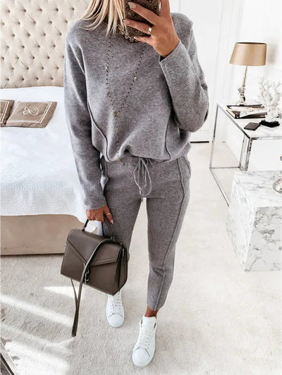 Sophia | Women's Loungewear Set Relaxed Fit Sweatshirt & Joggers 4