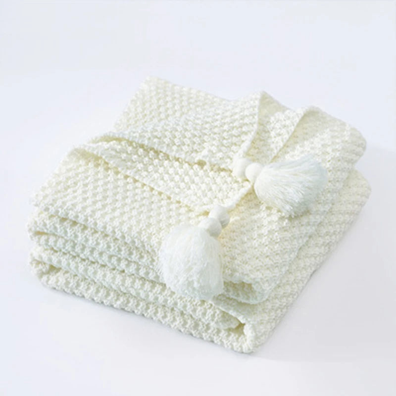 Sophie | Wool Blanket Knitted Scandinavian Design with Fringes 4